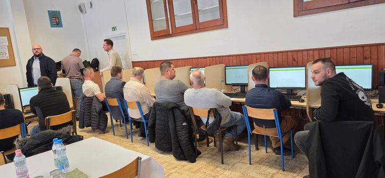 Motorkerékpár- és versenymotor szerelő szakmai vizsga