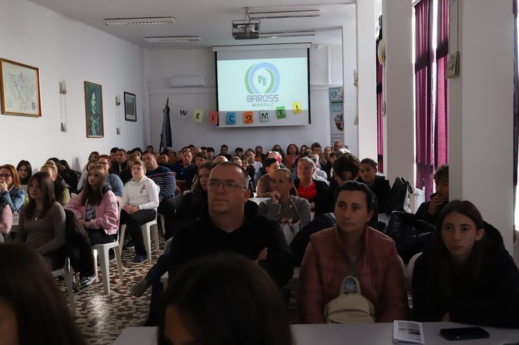 ÓRIÁSI ÉRDEKLŐDÉS – SIKERESEN ZAJLOTT AZ I. NYÍLT NAPUNK! 1. Rész
