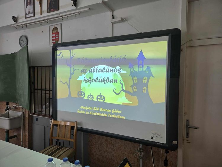 Pályaorientációs előadás a miskolci Bársony János Általános Iskolában jártunk