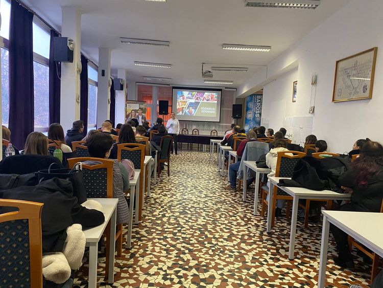 Pályamegerősítés, pályaorientáció a Nyíregyházi Egyetem előadásában