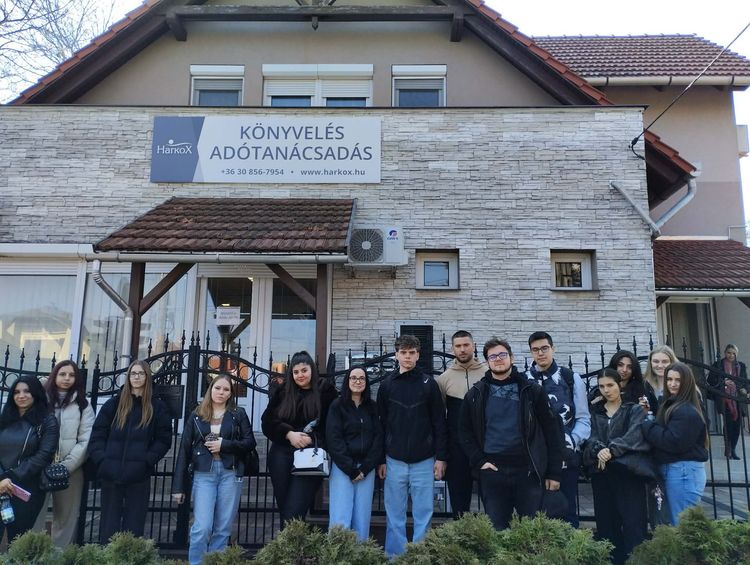 Könyvelő irodában jártunk