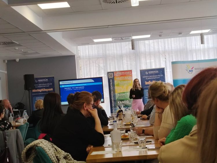 ,, SM01-2-VET-003 „A pályaorientáció megerősítése a Miskolci Szakképzési Centrumban ,,